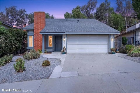 Photo of 2347 Viewridge Place, Escondido, CA 92026 (MLS # SR26197993)
