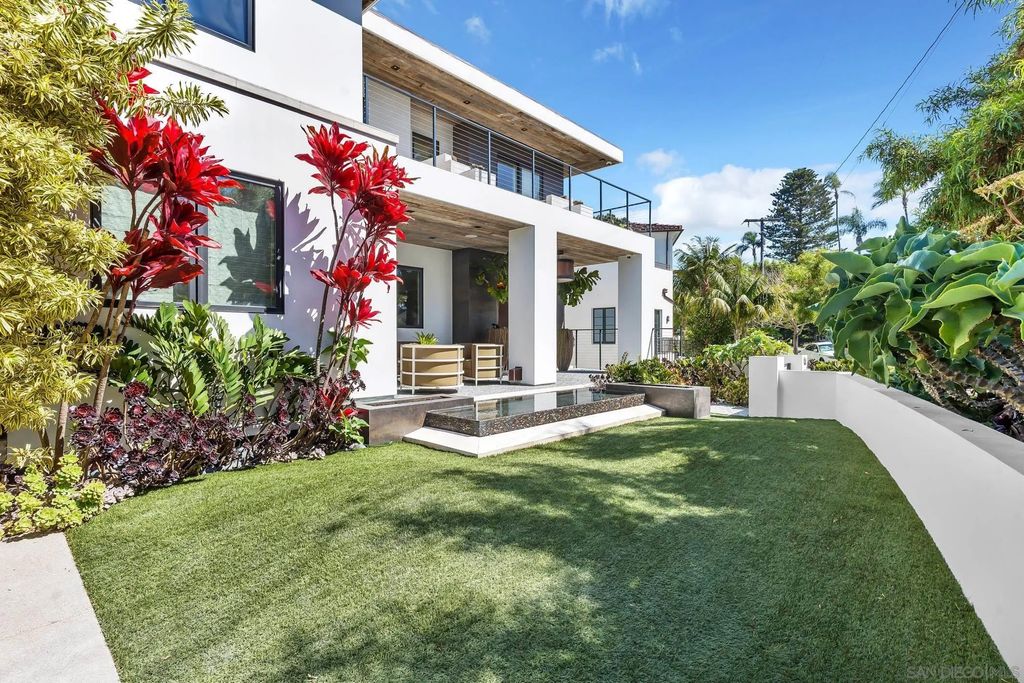 Photo of 969 Adella Ave, Coronado, CA 92118 (MLS # 260006165)