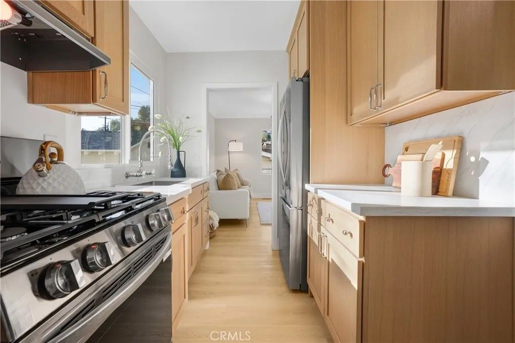 Photo of 1565 Parmer Ave, Echo Park, CA 90026 (MLS # LG26042389)