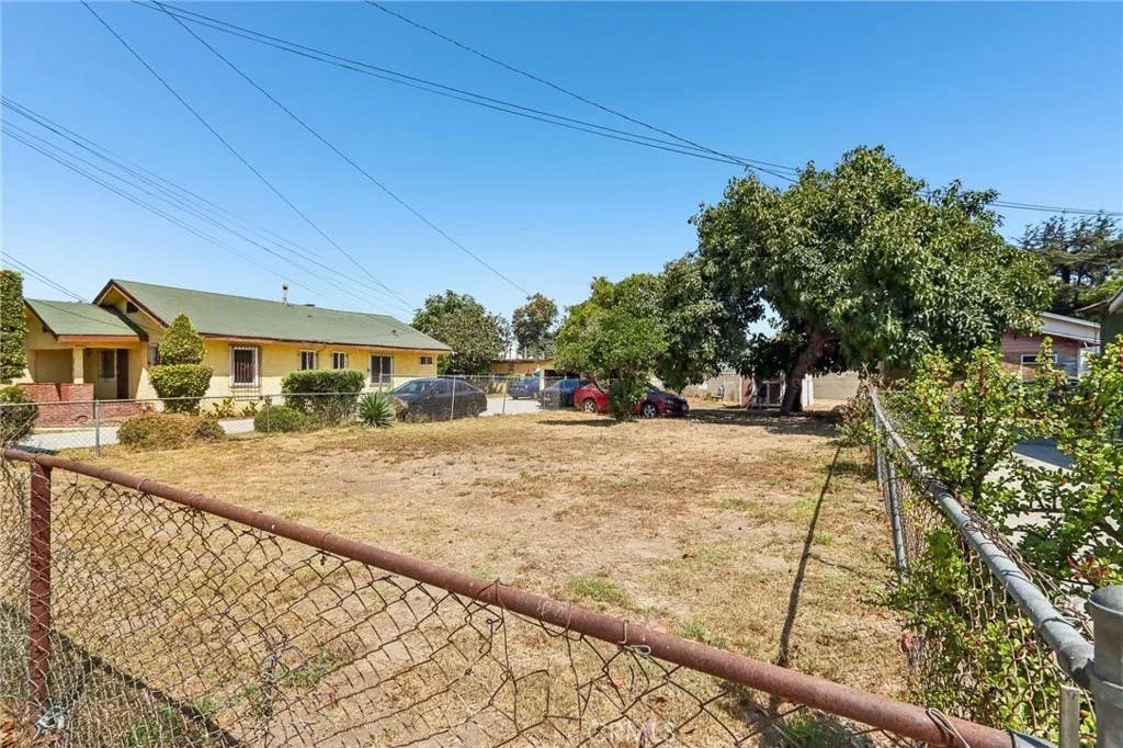 Photo of 3803 W 107th St, Inglewood, CA 90303 (MLS # SB26183368)