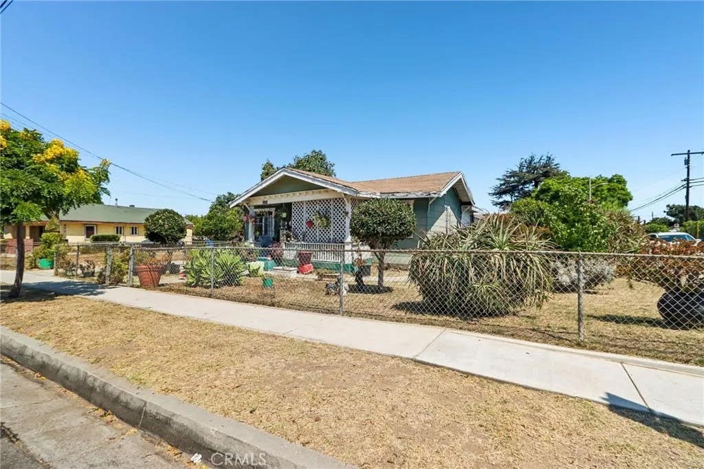 Photo of 3803 W 107th St, Inglewood, CA 90303 (MLS # SB26183368)