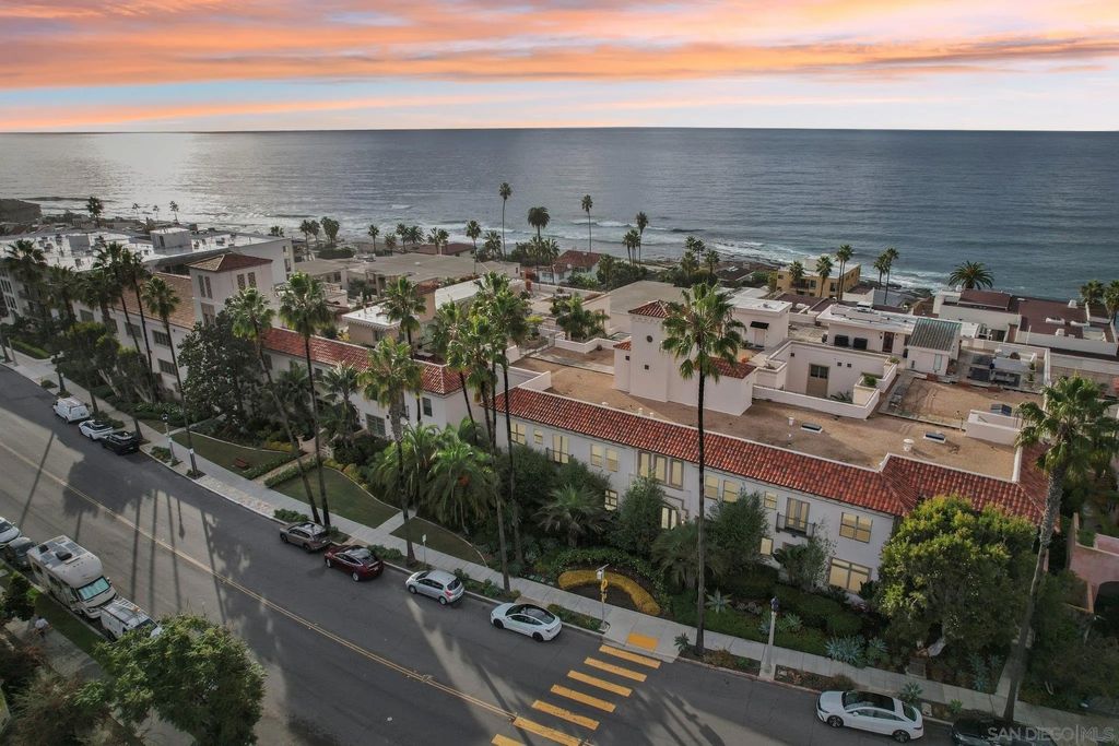 Photo of 464 Prospect St #101, La Jolla, CA 92037 (MLS # 260006083)