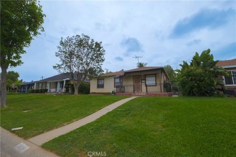 Photo of 5828 Canobie Ave, Whittier, CA 90601 (MLS # DW26064928)