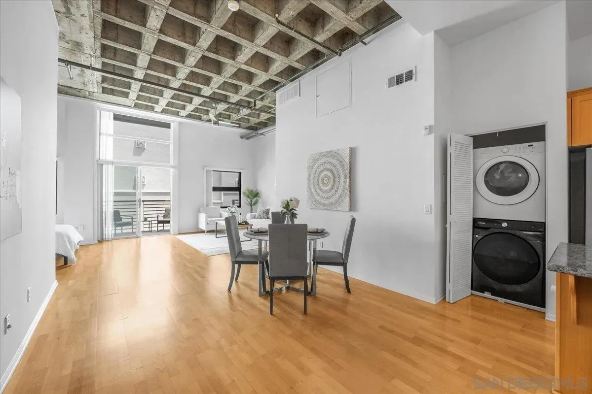 San Diego, California 92103, United States, 1 Bedroom Bedrooms, ,1 BathroomBathrooms,Residential,Active,156836