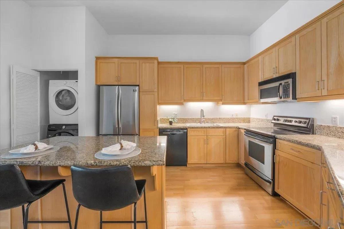 San Diego, California 92103, United States, 1 Bedroom Bedrooms, ,1 BathroomBathrooms,Residential,Active,156836