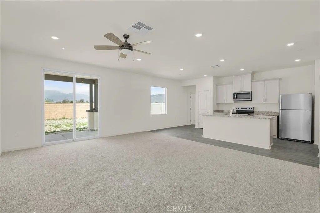 Photo of 724 Highlands Drive, San Jacinto, CA 92582 (MLS # SW25221514)