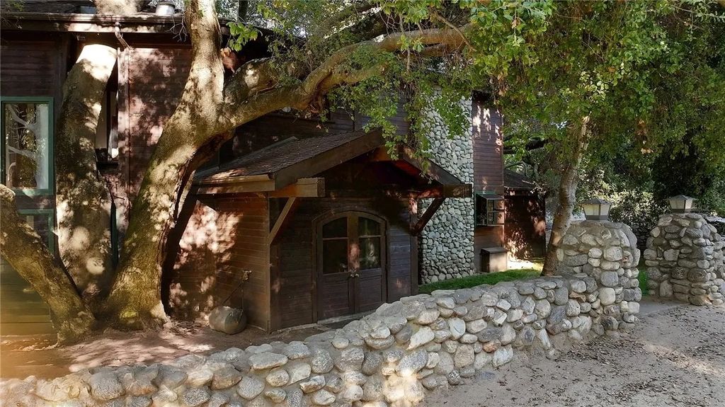 Photo of 34747 Ortega Highway, Lake Elsinore, CA 92530 (MLS # OC25152552)