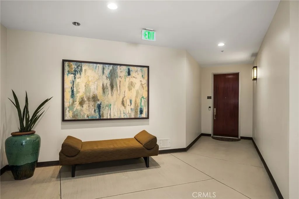 402 Rockefeller 315