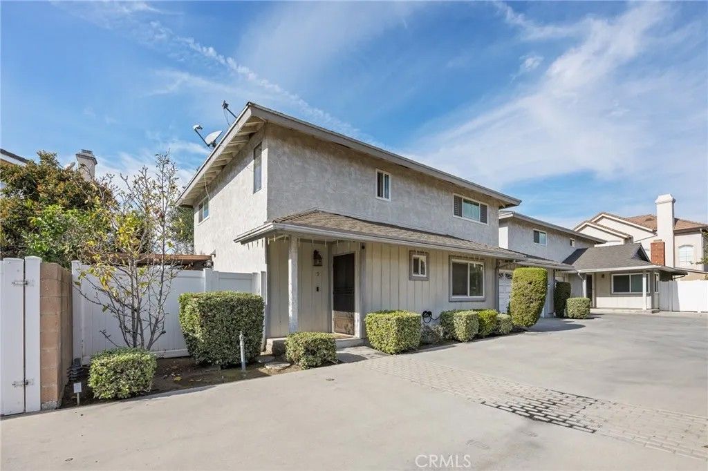 Photo of 313 E Duarte Rd #5, Arcadia, CA 91006 (MLS # WS25275824)