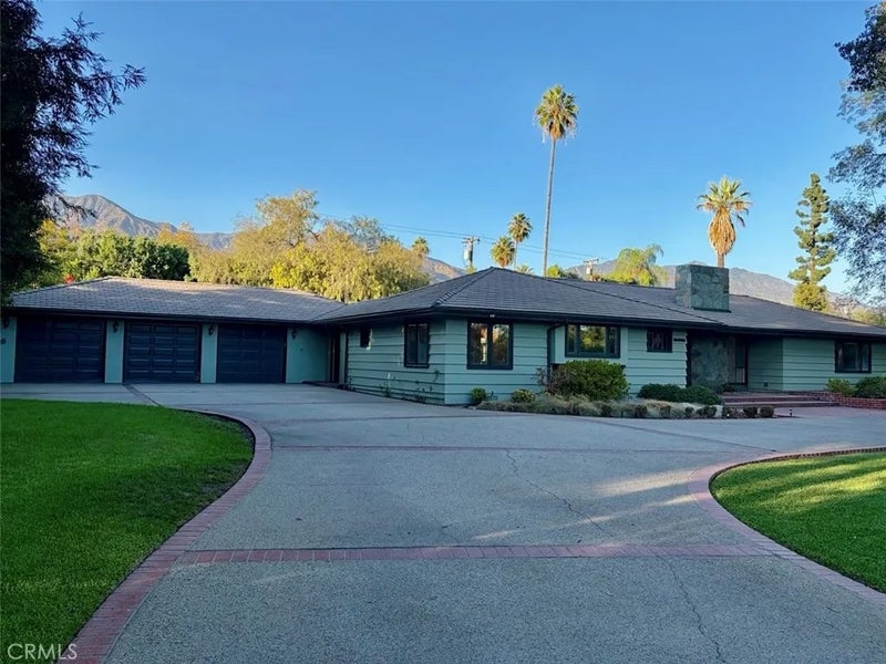645 W Foothill Blvd