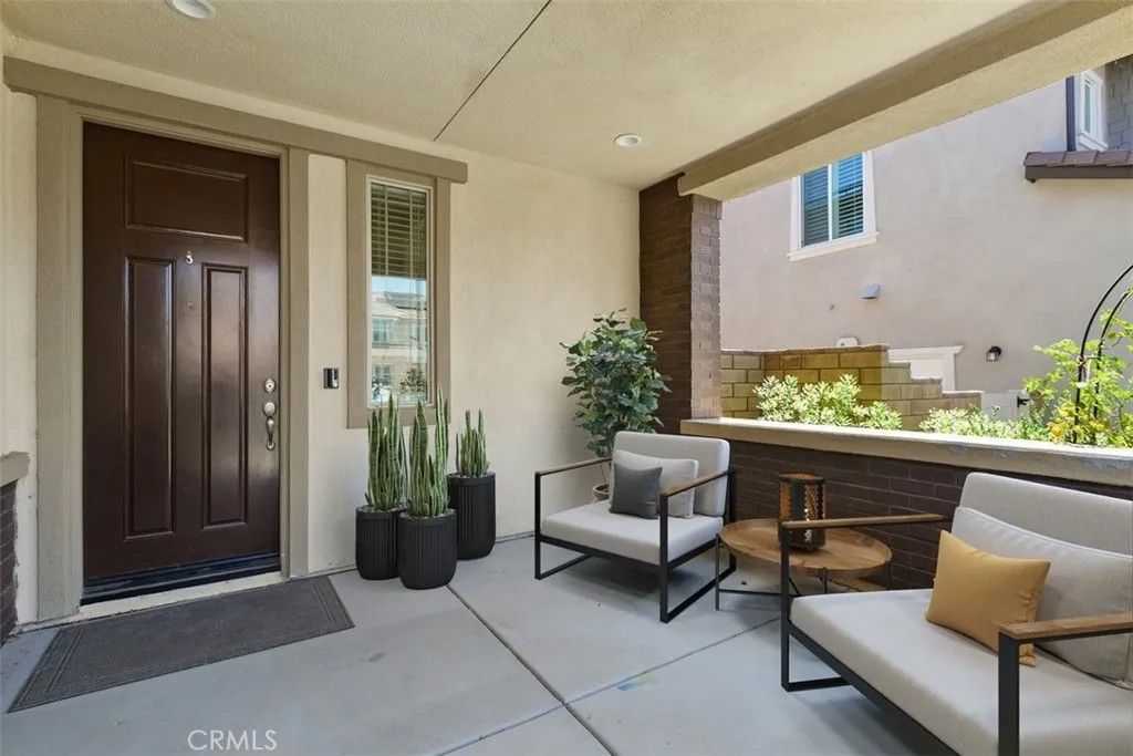Photo of 32059 Radiant Dr, Temecula, CA 92591 (MLS # SW25282498)