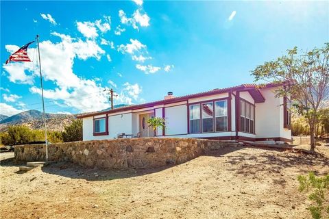 Photo of 29315 121st St E St, Juniper Hills, CA 93543 (MLS # SR26032712)