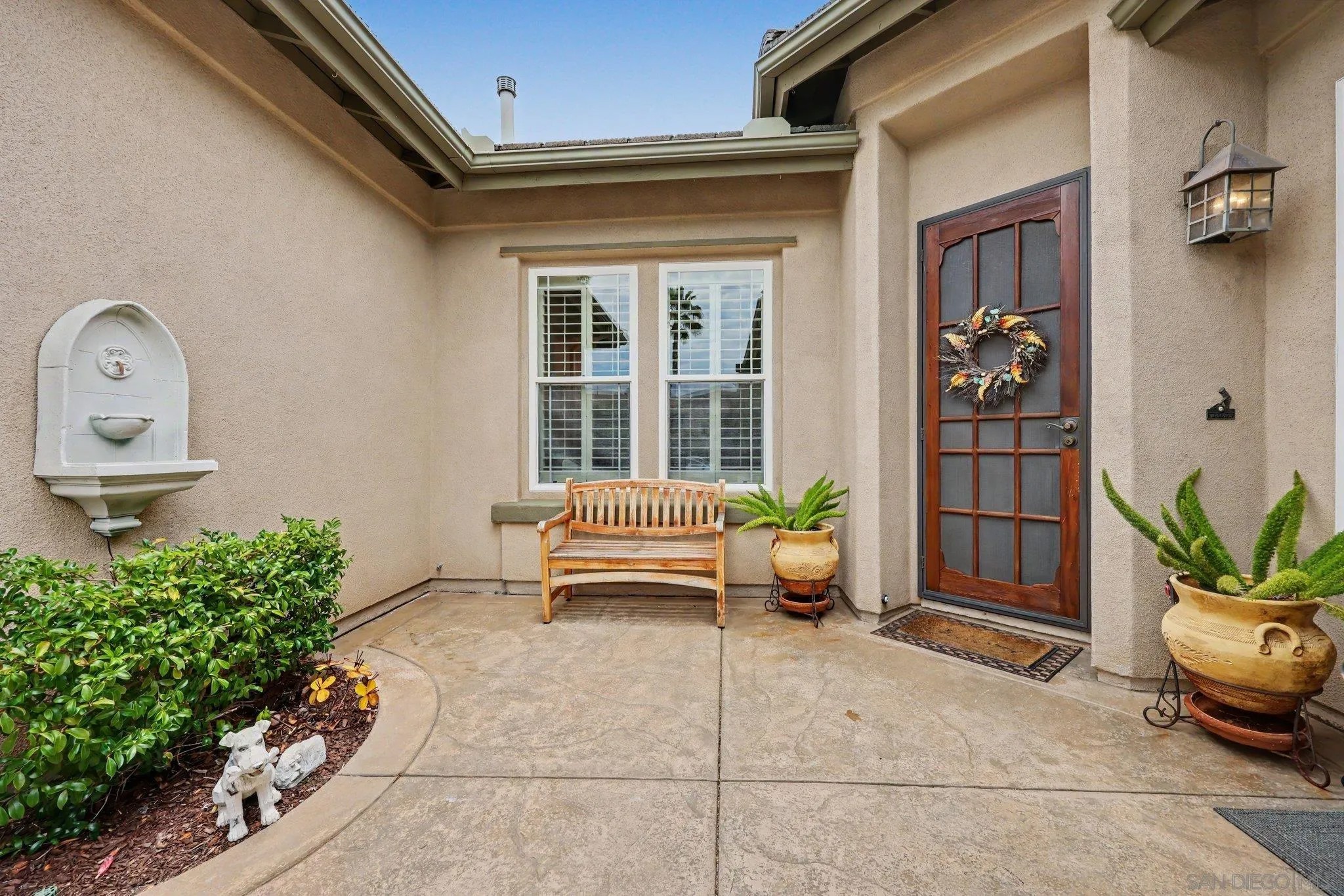 749 Crooked Path Pl