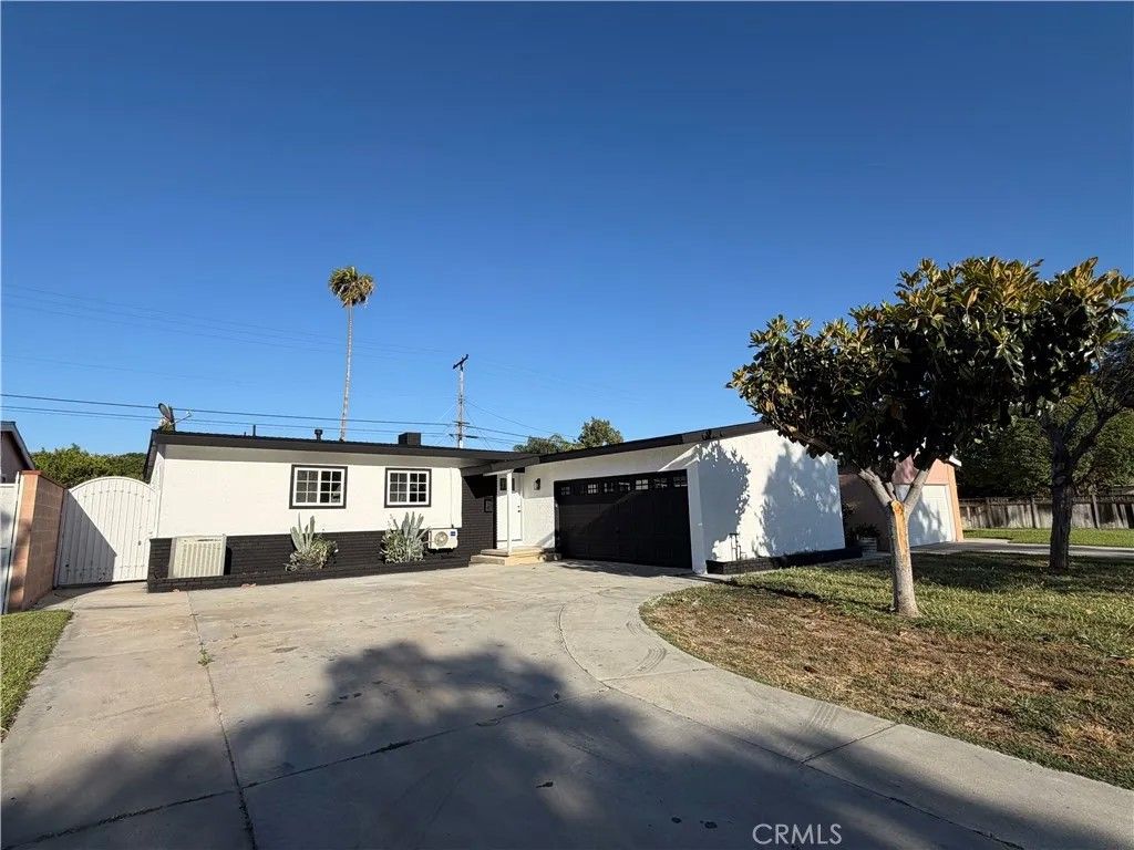 Photo of 554 S Elder St, Anaheim, CA 92805 (MLS # PW26085483)