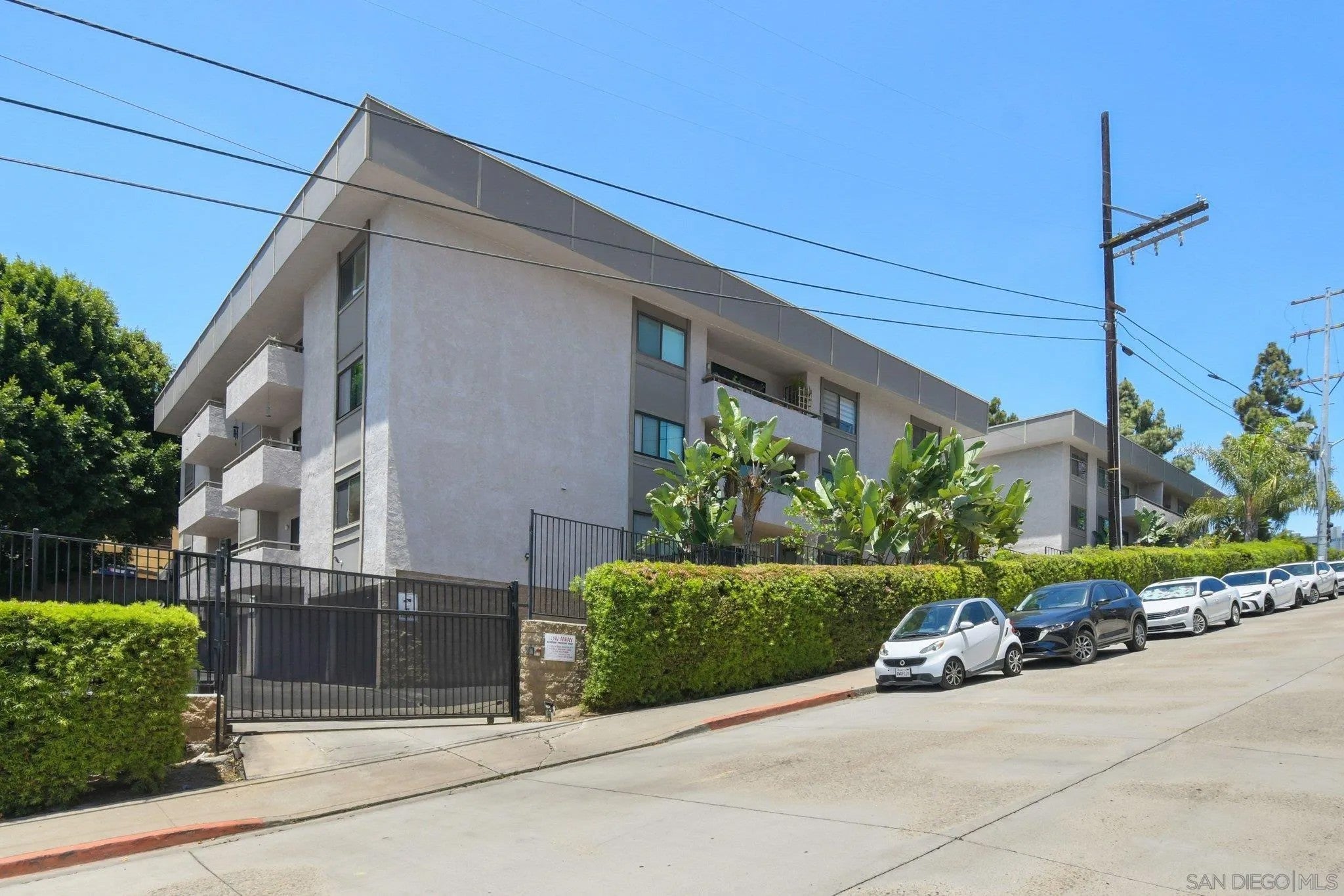 3940 Dove Street 204