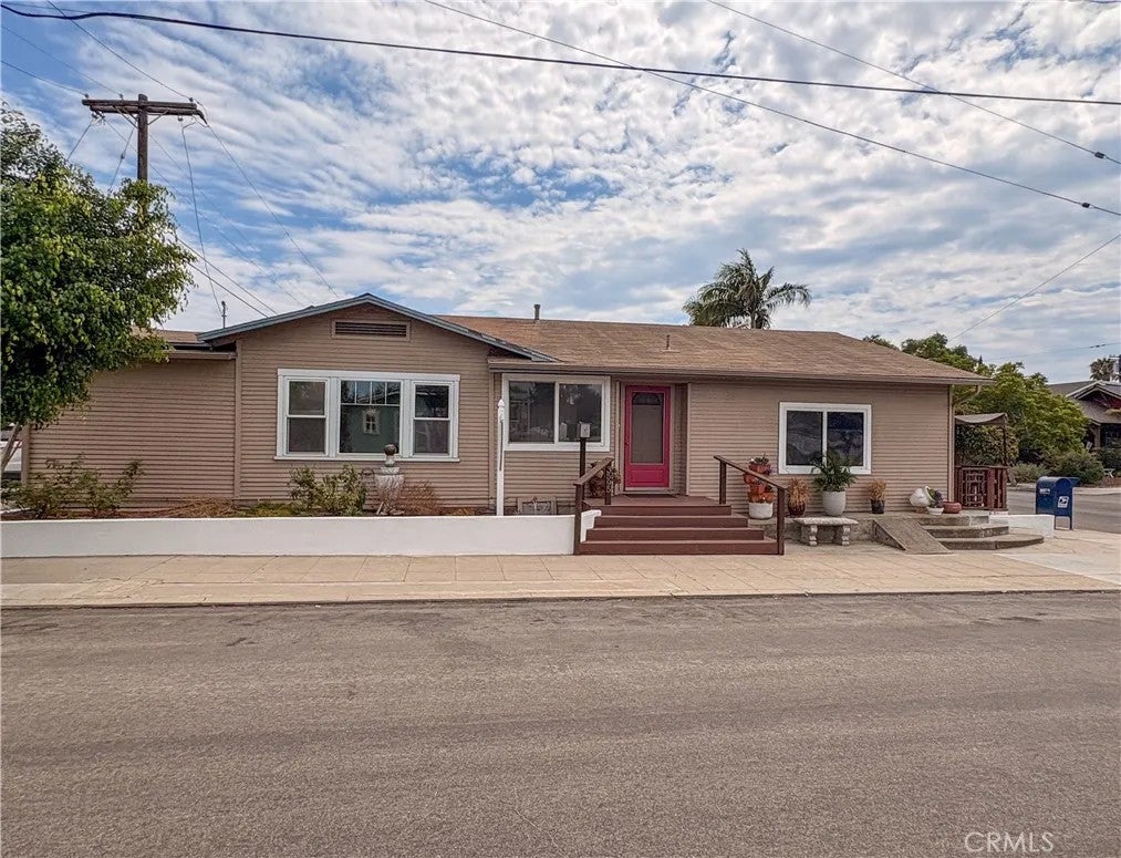 3595 Arizona Street