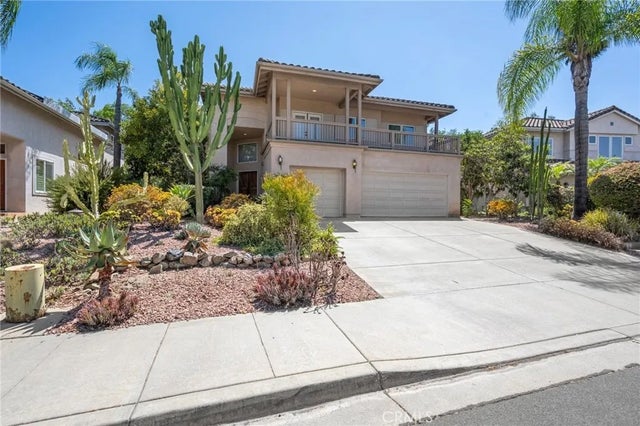 1041 Calle De Alcala, Escondido