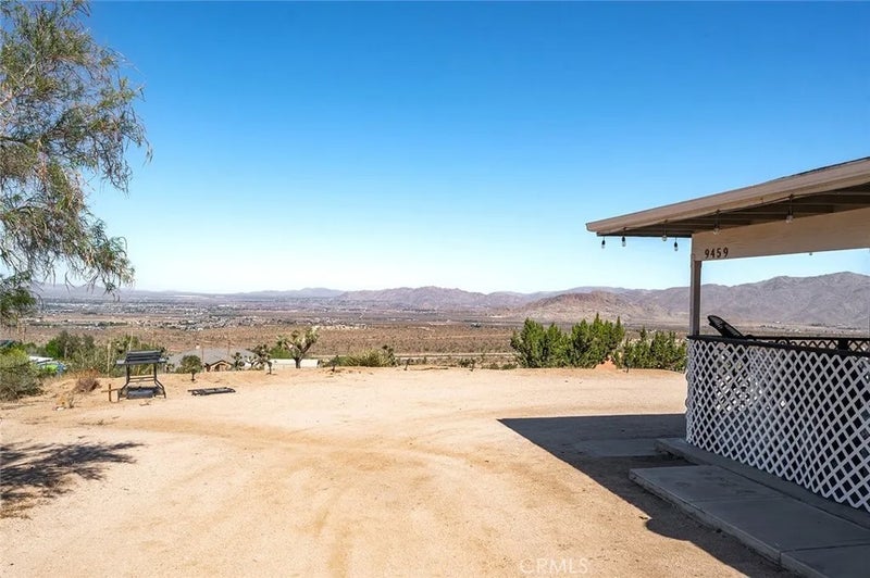 9459 Valley Vista