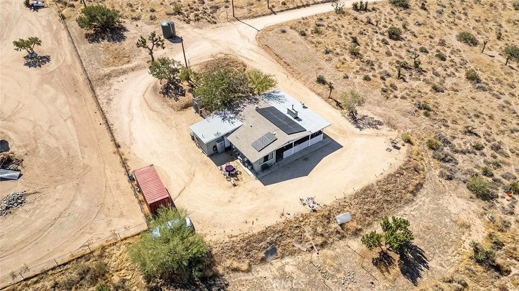 9459 Valley Vista