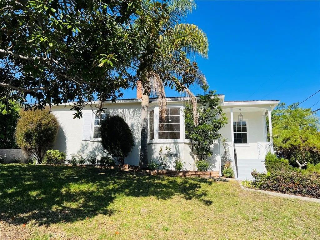 Photo of 7649 Truxton Ave, Los Angeles, CA 90045 (MLS # SR26056623)