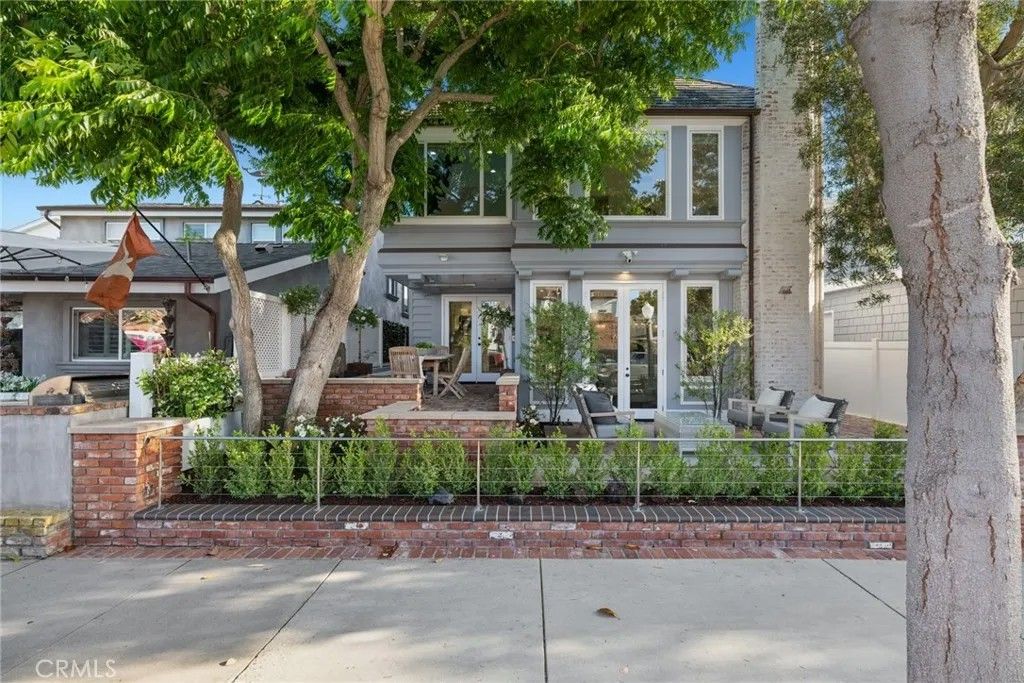 Photo of 2117 Miramar Drive, Newport Beach, CA 92661 (MLS # NP26095517)