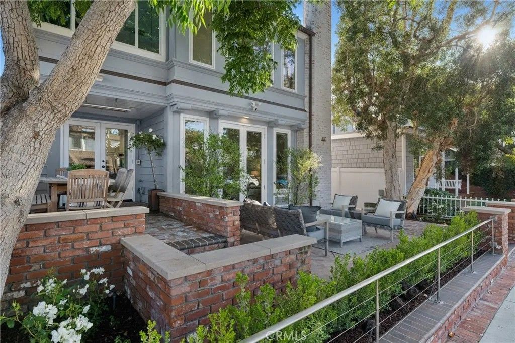 Photo of 2117 Miramar Drive, Newport Beach, CA 92661 (MLS # NP26095517)
