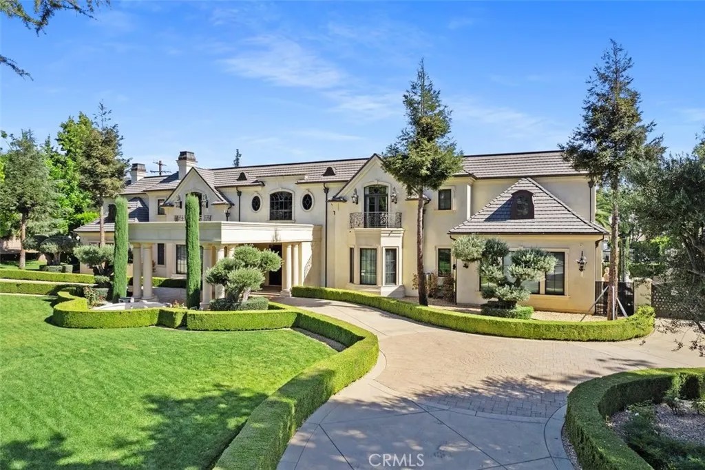 870 Fallen Leaf Road