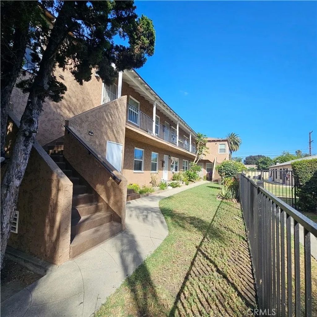 Photo of 2444 Pacific Ave, Long Beach, CA 90806 (MLS # PW26063703)