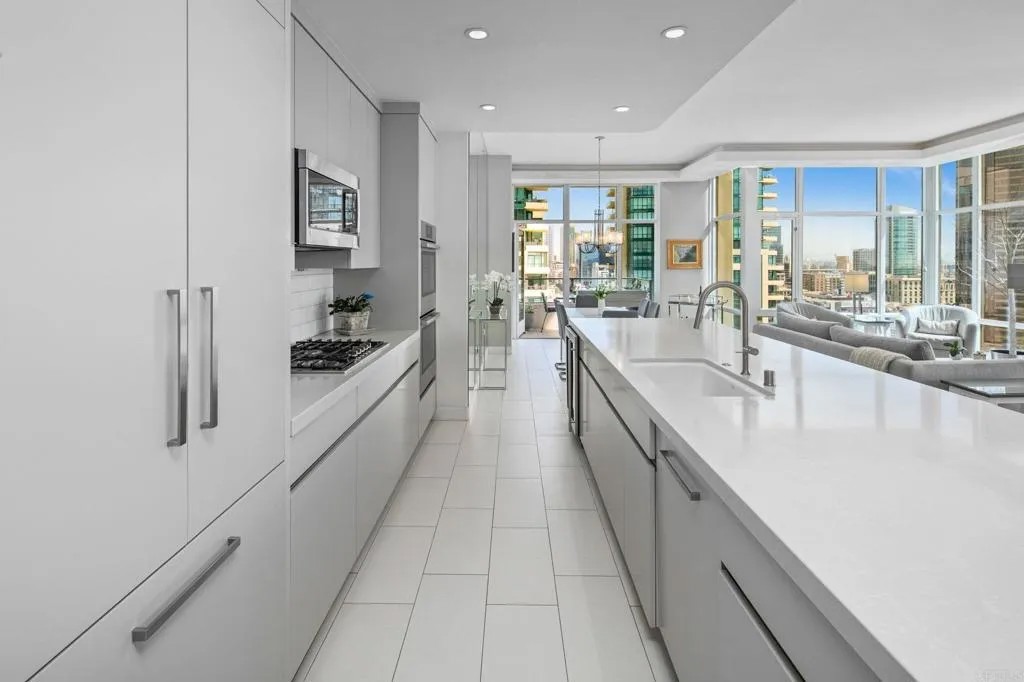 550 Front Street 1401