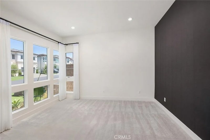 20732 W Bluebird Court