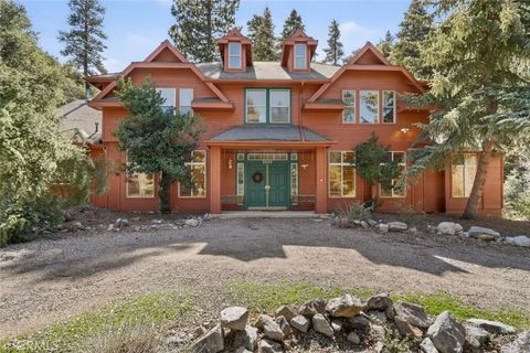 Photo of 1401 Zion Way, Pine Mountain Club, CA 93222 (MLS # SR26051209)