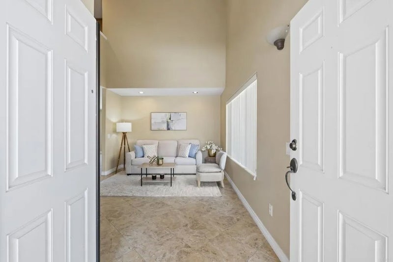 8950 Gateway View Ct