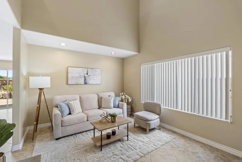 8950 Gateway View Ct