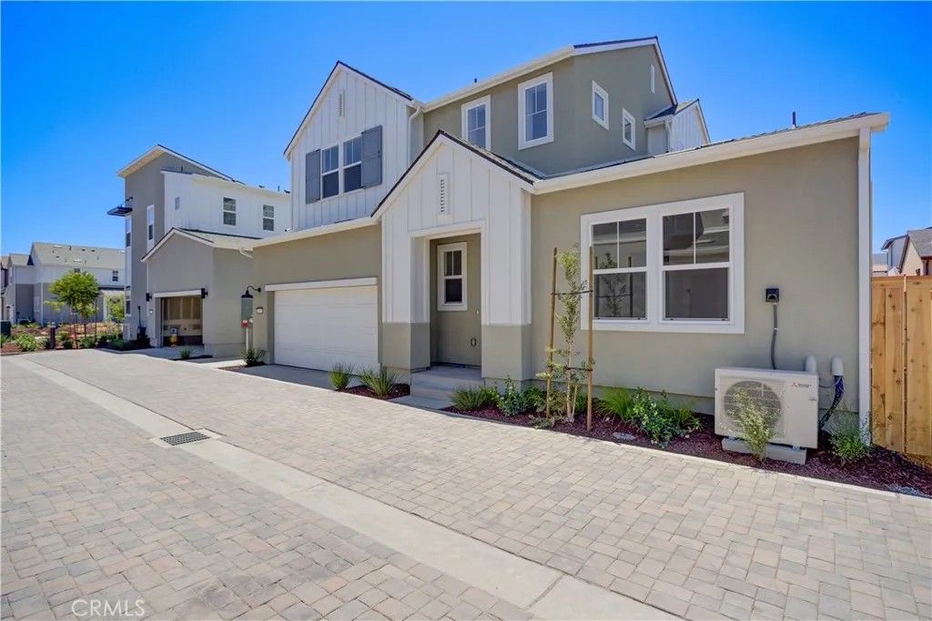 215 Kitty Hawk Court