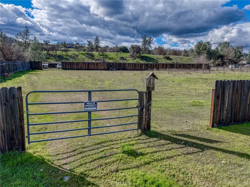 2605 Spring Valley