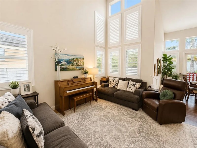 2900 Hidden Hills