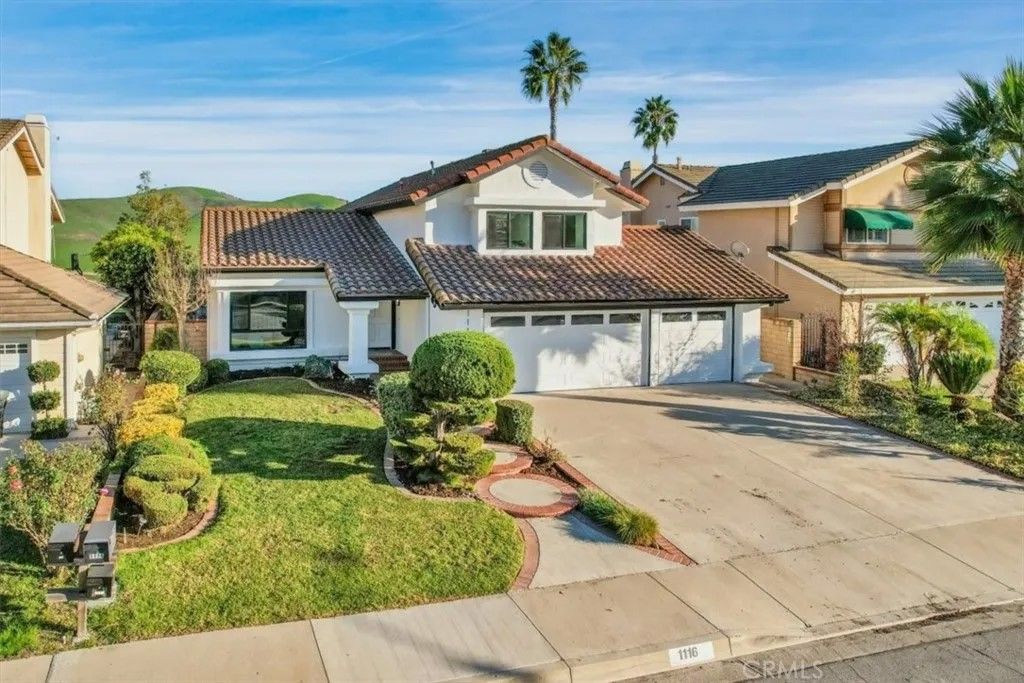 Photo of 1116 Hedgewood Pl, Diamond Bar, CA 91765 (MLS # OC25277529)