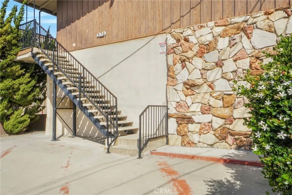 576 W 13th Street