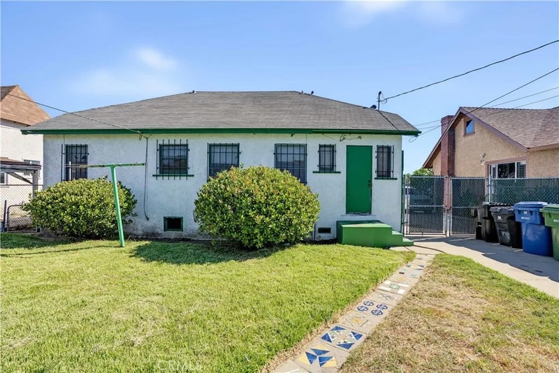 1023 W 73rd