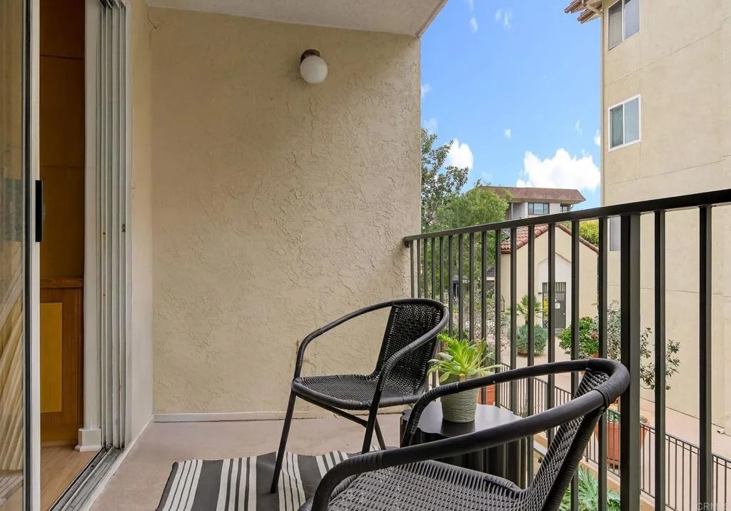 3795 Georgia Street 202