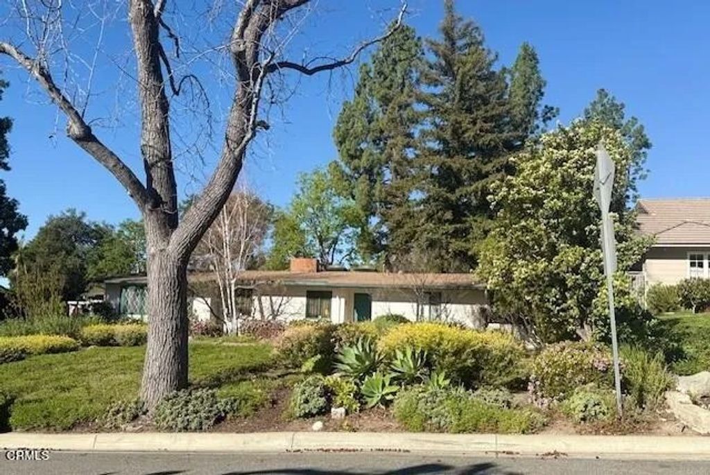 Photo of 5029 Princess Anne Road, La Canada Flintridge, CA 91011 (MLS # P1-27012)