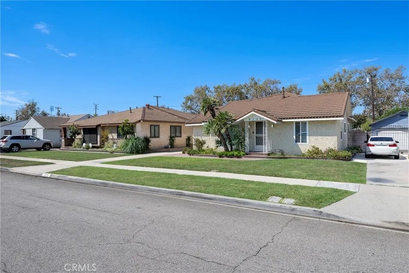 6123 Pepperwood