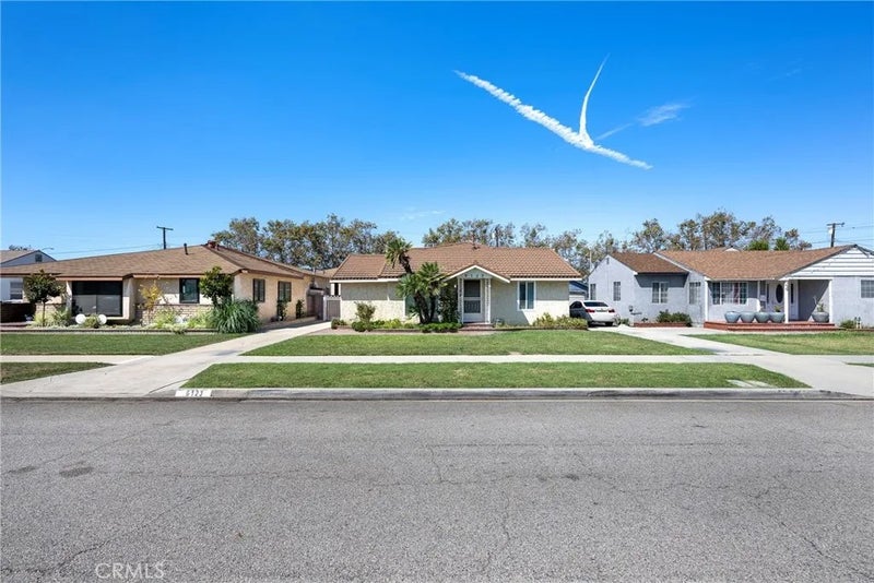 6123 Pepperwood