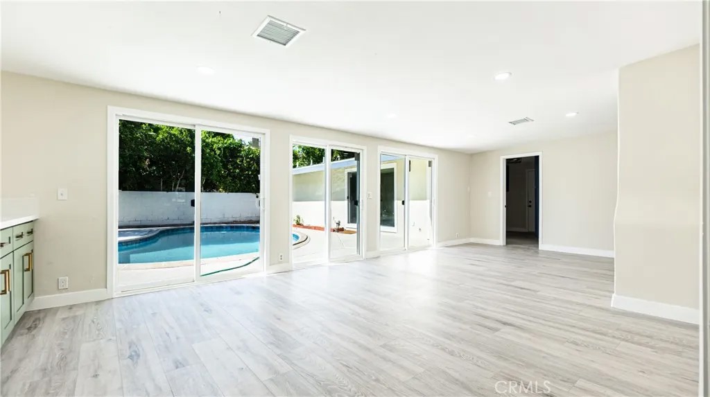 52091 Avenida Bermudas