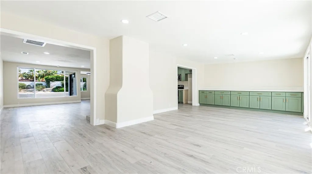 52091 Avenida Bermudas
