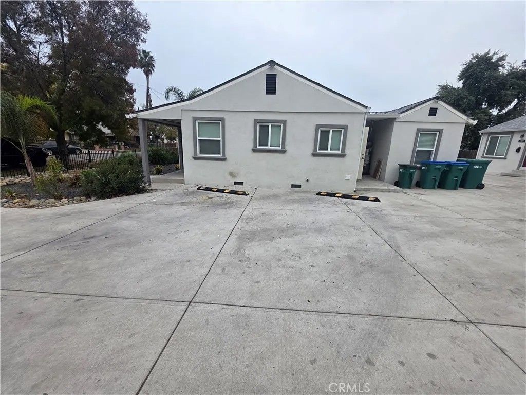 Photo of 533 E 9th St, Stockton, CA 95206 (MLS # IG25273345)