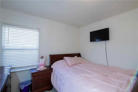 Tiny photo for 8130 Lullaby, Panorama City, CA 91402 (MLS # SR25274109)