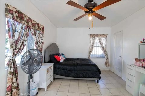 Tiny photo for 8130 Lullaby, Panorama City, CA 91402 (MLS # SR25274109)