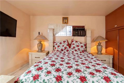 Tiny photo for 8130 Lullaby, Panorama City, CA 91402 (MLS # SR25274109)