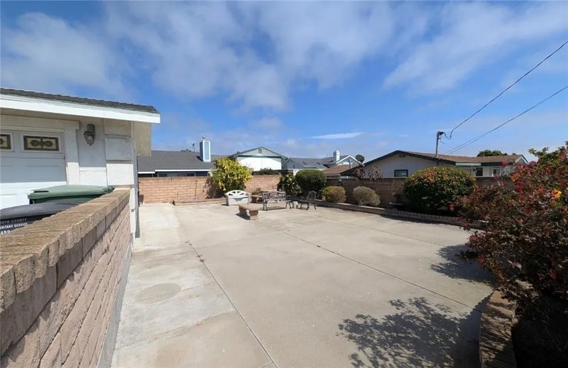 296 N 8th